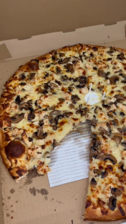 Two Guys From Italy - Pizza Near Me - Glendale, California