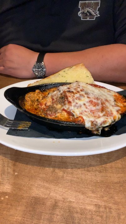 Gruner Brothers Brewing - Gyro za and boiling hot lasagna - Brewpubs Near Me - Casper, Wyoming