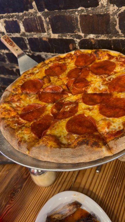 Crispy's Springfield Gallery - Pizza Near Me - Jacksonville, Florida