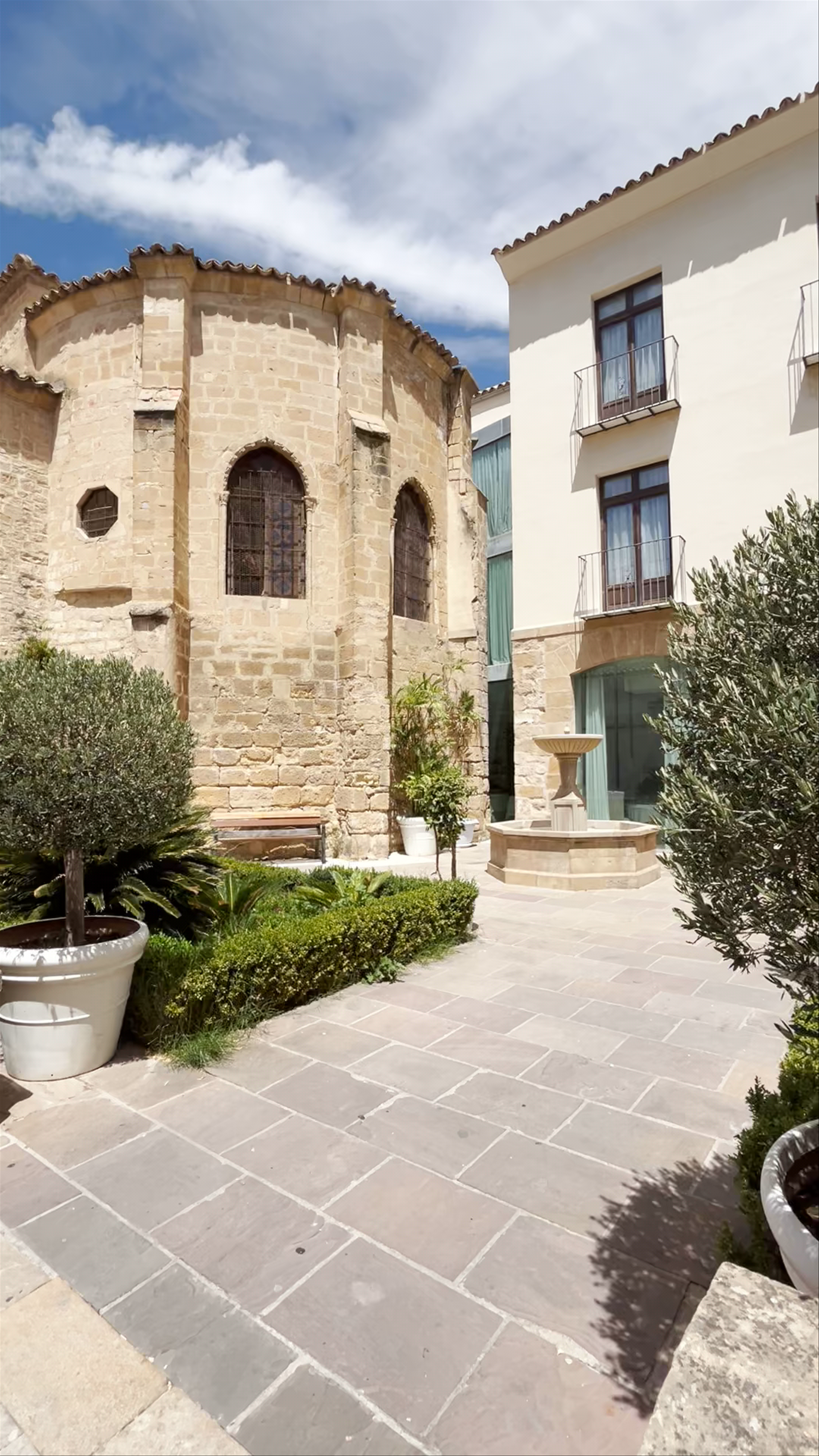 Sunlit Historic Charm of Iglesia de San Pedro in Úbeda, Spain