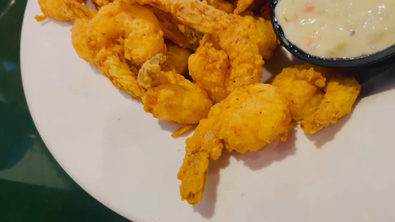 Gator's Dockside Apopka - Fried shrimp, coleslaw, & tots - American Near Me - Apopka, Florida