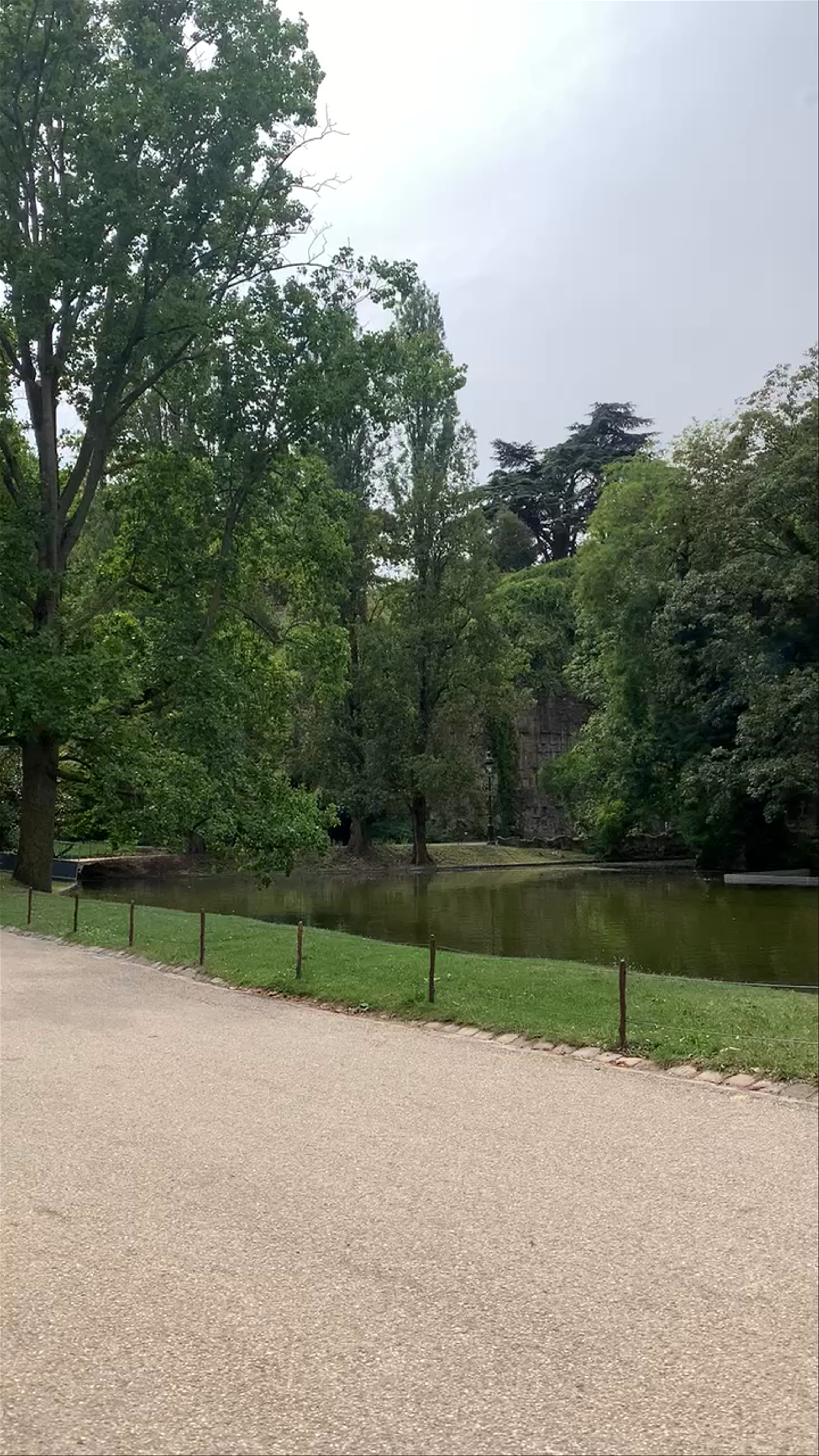 Serene Stroll Through Parc des Buttes-Chaumont, Paris