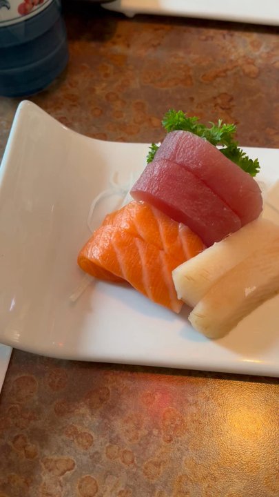 Dotombori - Sashimi and sushi - I'm predictable - Sushi Bars Near Me - Des Plaines, Illinois