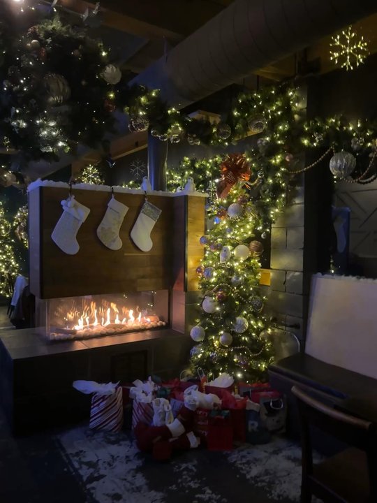 Union - Glad Union was Open and oresents under the tree ...Christmas 2025!!! - Gay Bars Near Me - Seattle, Washington