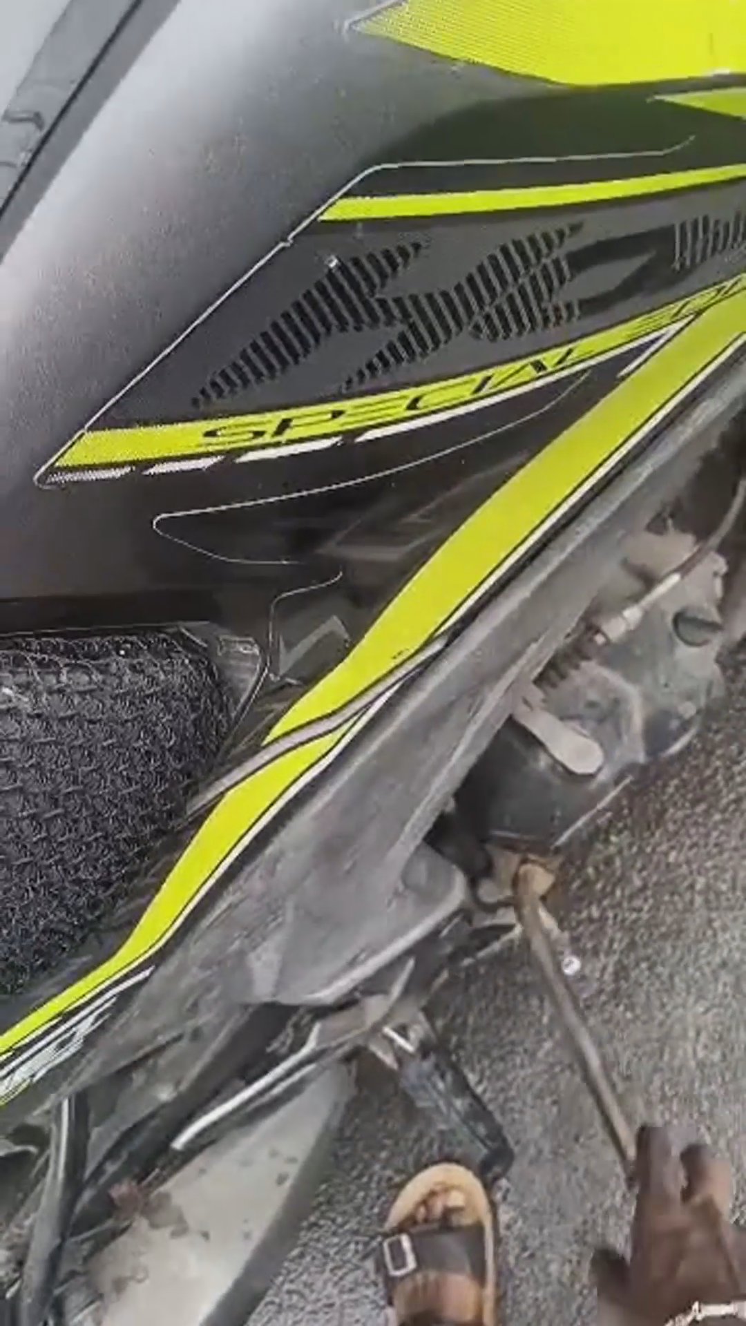 Walk-around video thumbnail