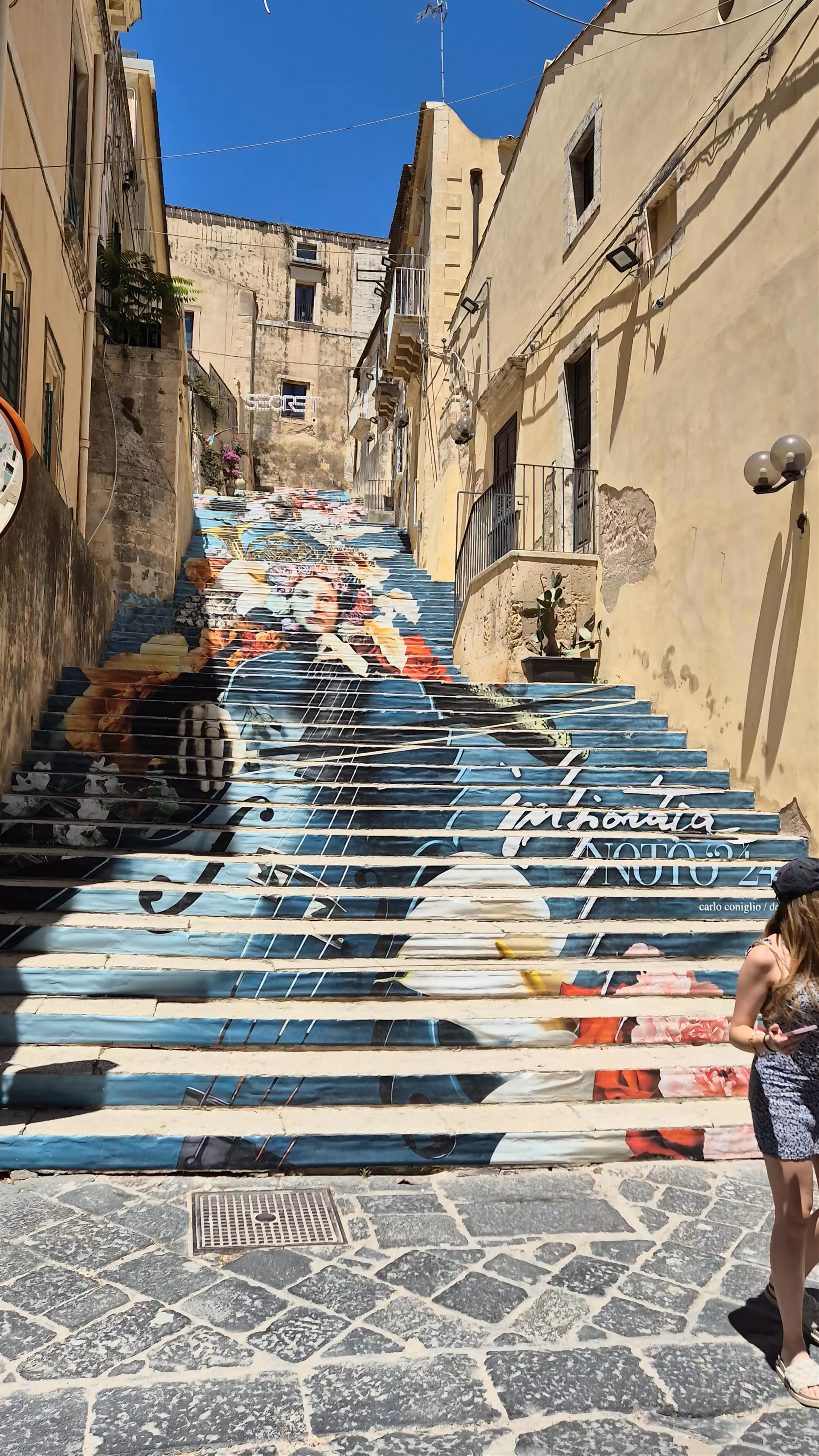 Scalinata Mariannina Coffa: Artistic Steps in Noto, Sicily