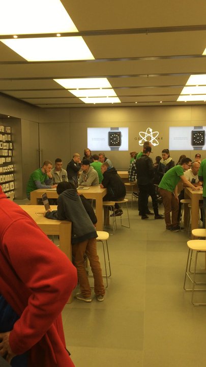Apple - Computers Near Me - Dresden, SN