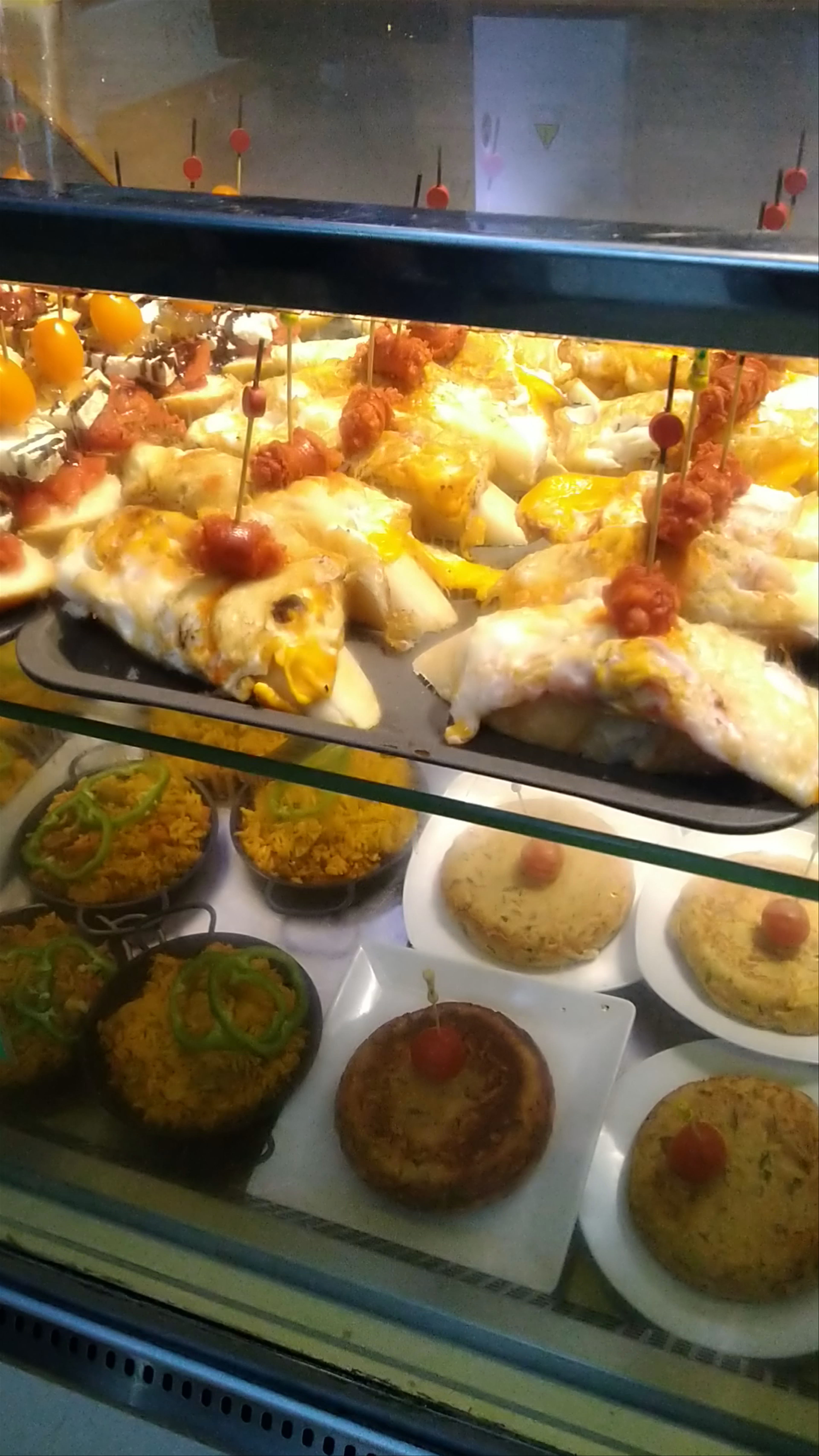Mercado del Puerto: Culinary Delights in Las Palmas de Gran Canaria