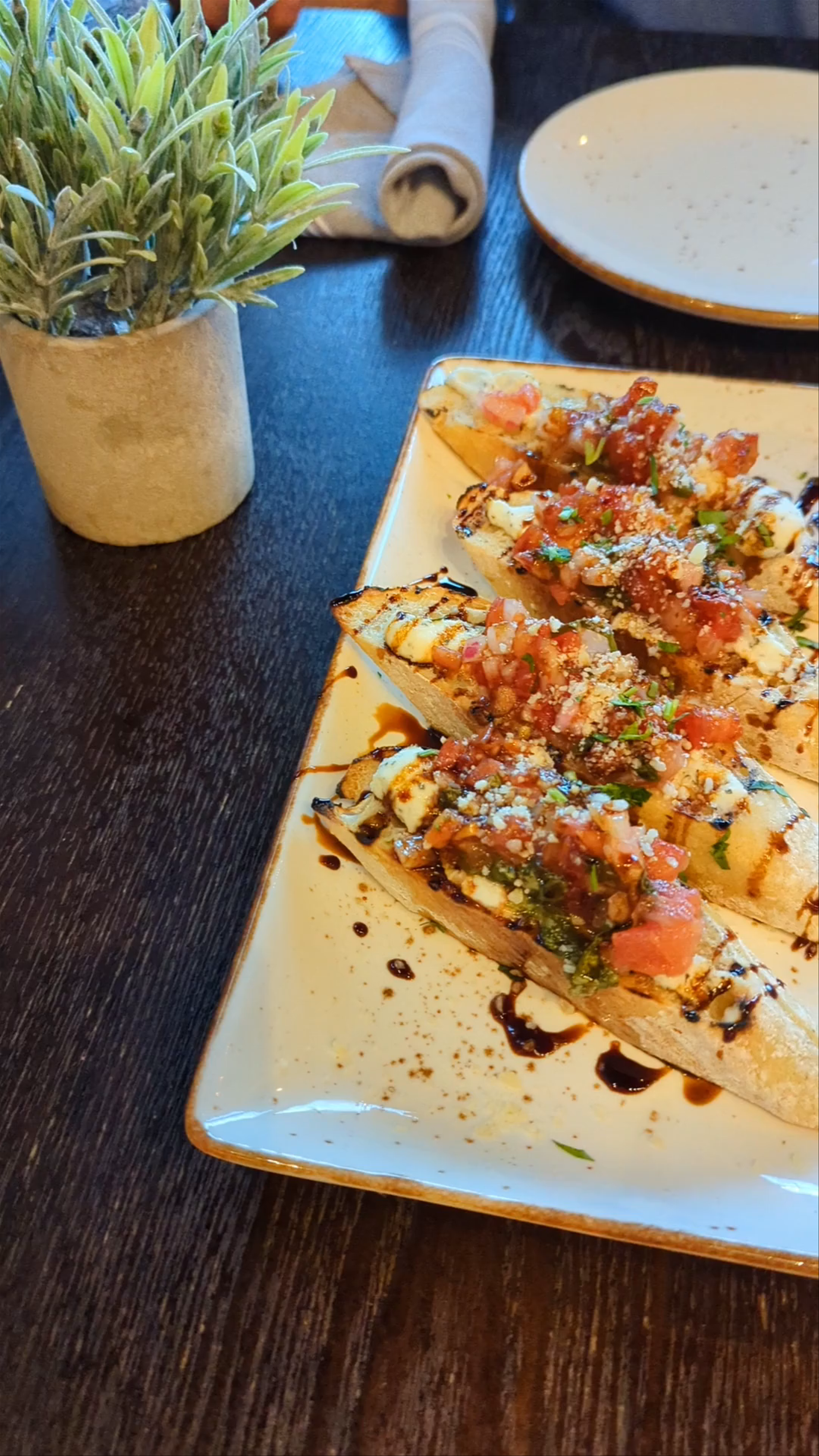 Local on North - Duluth