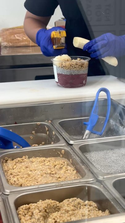 Everbowl - Cutting the bananas - Acai Bowls Near Me - Kapolei, Hawaii