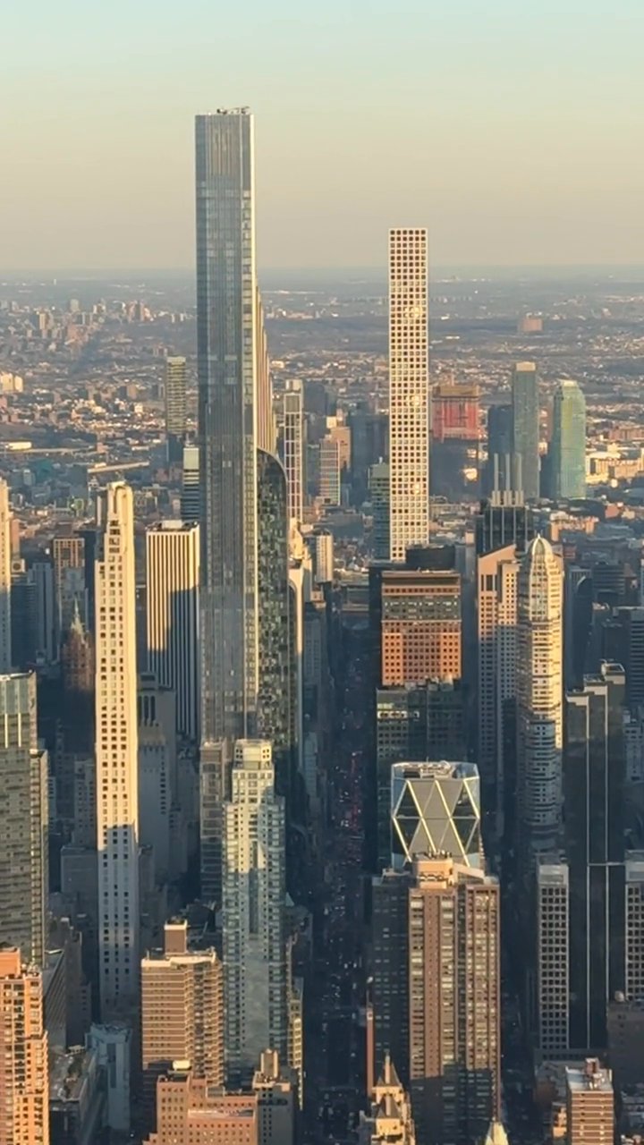 city that never sleeps 🌆
📍 New York City
🎥 Aidar Gabdrakhman · Pexels
#travel #city #citybreak #skyline #wanderlust
