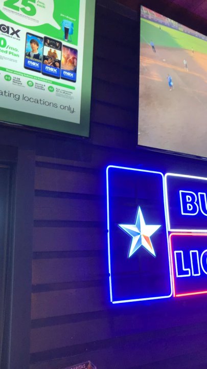 Bubba's 33 - Decor - Pizza Near Me - Amarillo, Texas
