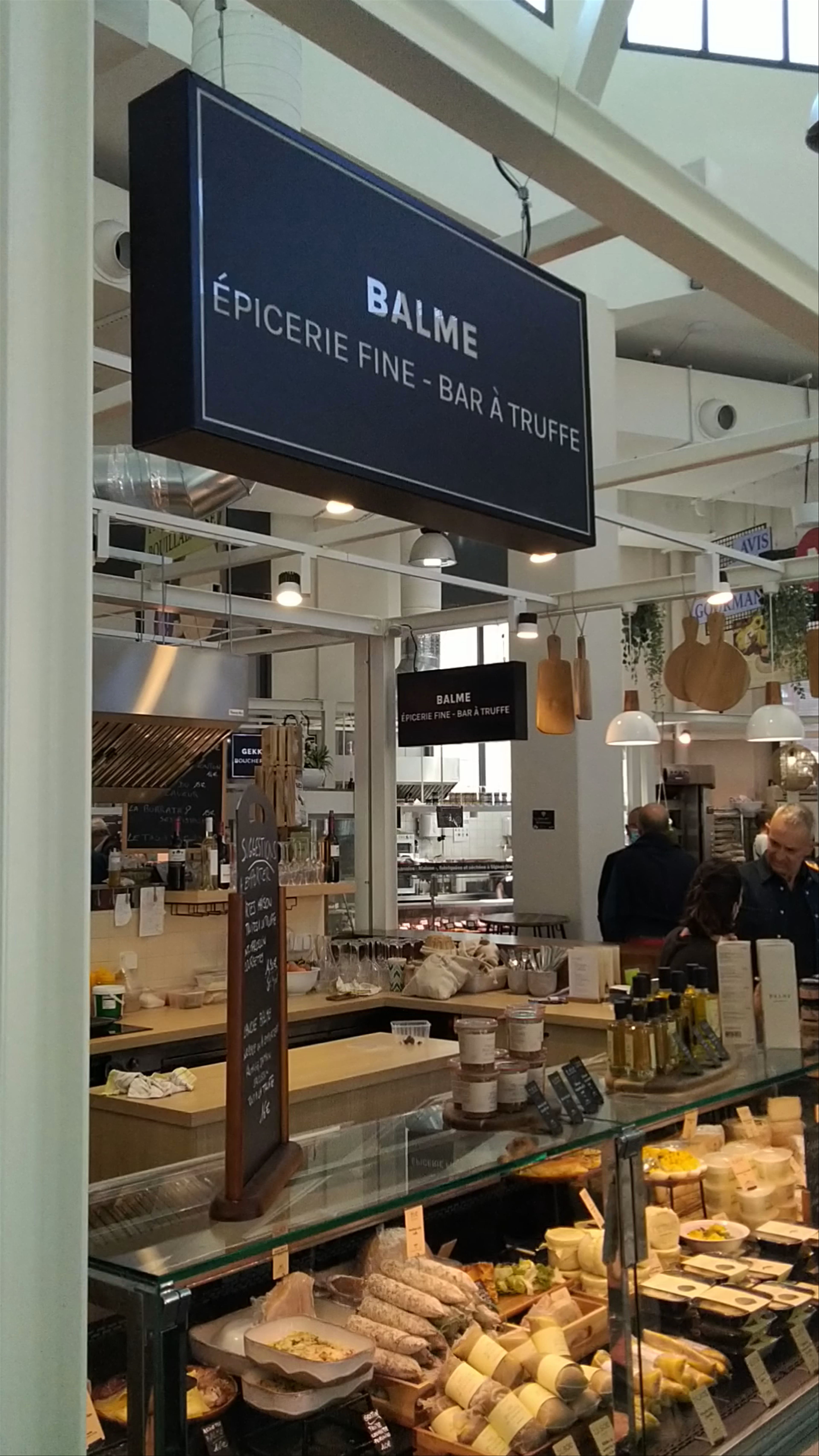 Halles Esther Poggio Toulon - Biltoki