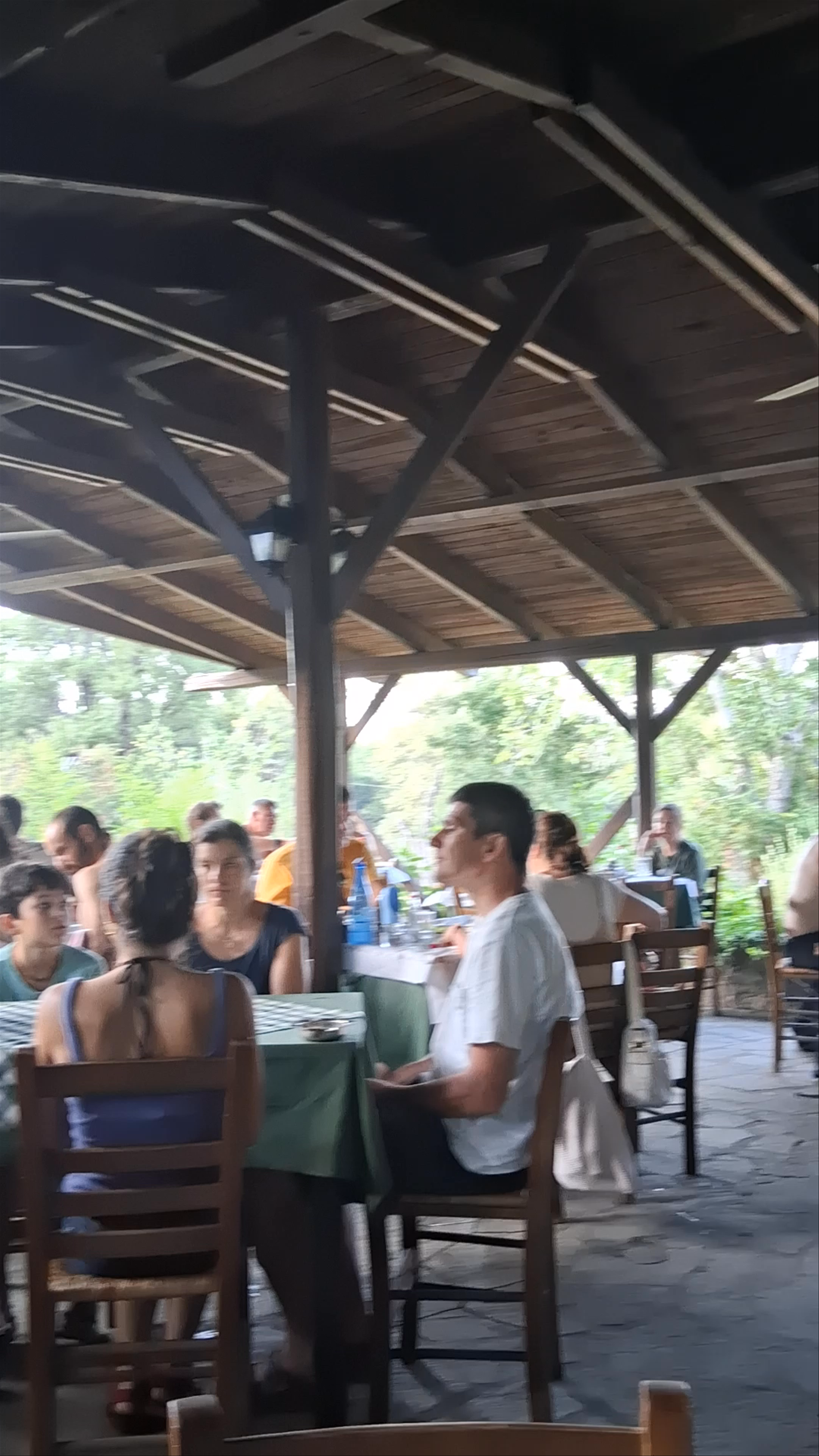 ΚΑΡΥΔΙΕΣ ΤΑΒΕΡΝΑ