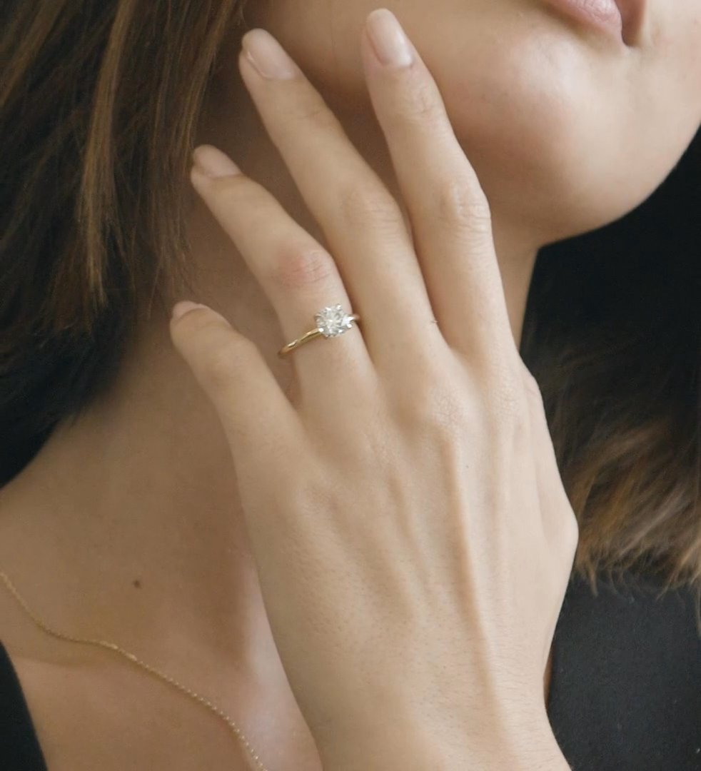 The Classic | Round Brilliant | 14k | Rose Gold and Platinum | bandAccent: Plain | bandWidth: standard | caratWeight: 1.5ct | diamondOrientation: vertical