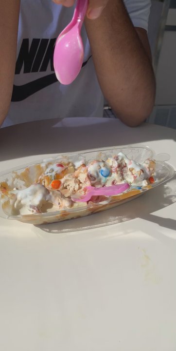 Baskin-Robbins - Great banana split. They only had toppings of nuts, gummy bears and worms and m&ms. I want to know home much the polar pizza is? - Ice Cream & Frozen Yogurt Near Me - Tacoma, Washington