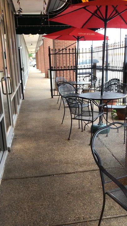 JGs Old Fashioned Hamburgers - Patio - Burgers Near Me - Dallas, Texas