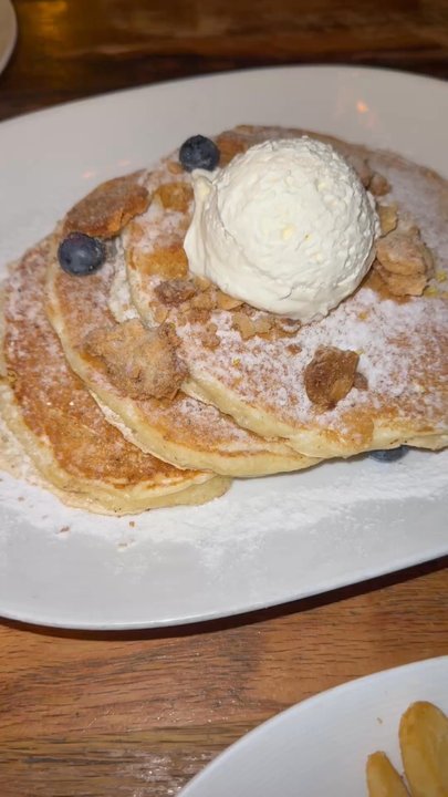 The Pearl - Blueberry pancakes - New American Near Me - Columbus, Ohio