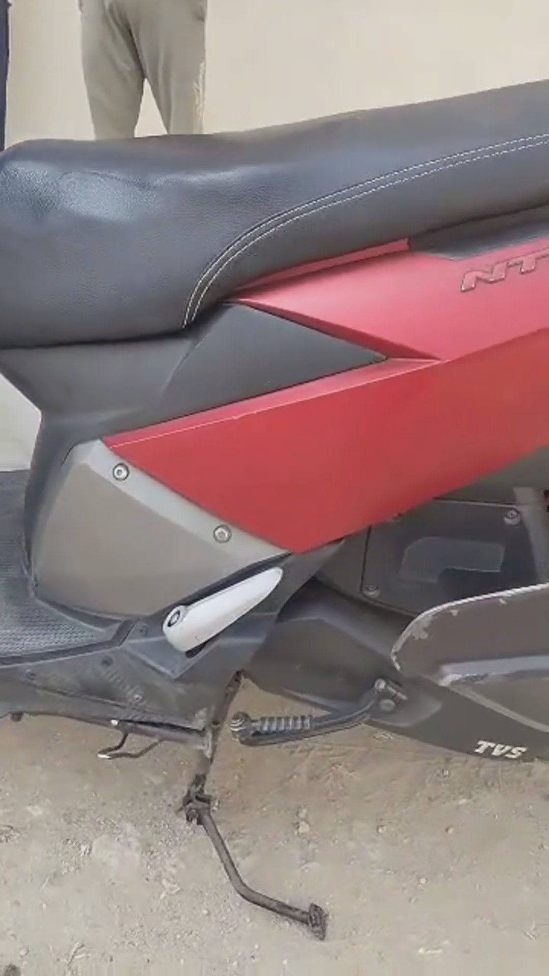 Walk-around video thumbnail