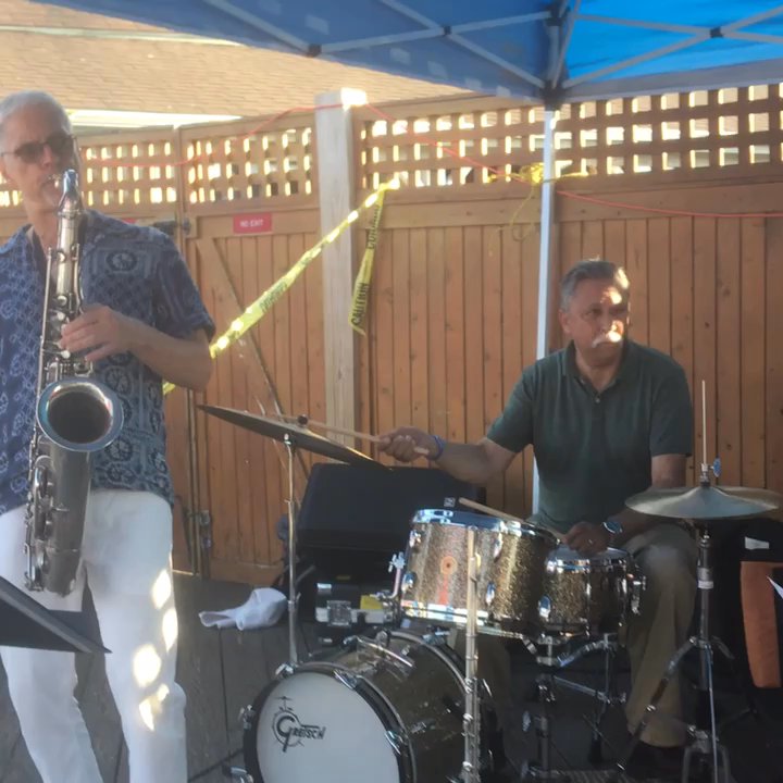 Sono Seaport Seafood - Charlie Lagond sitting in with John Cutrone and friends on Sunday, August 5, 2018. - Seafood Near Me - Norwalk, Connecticut