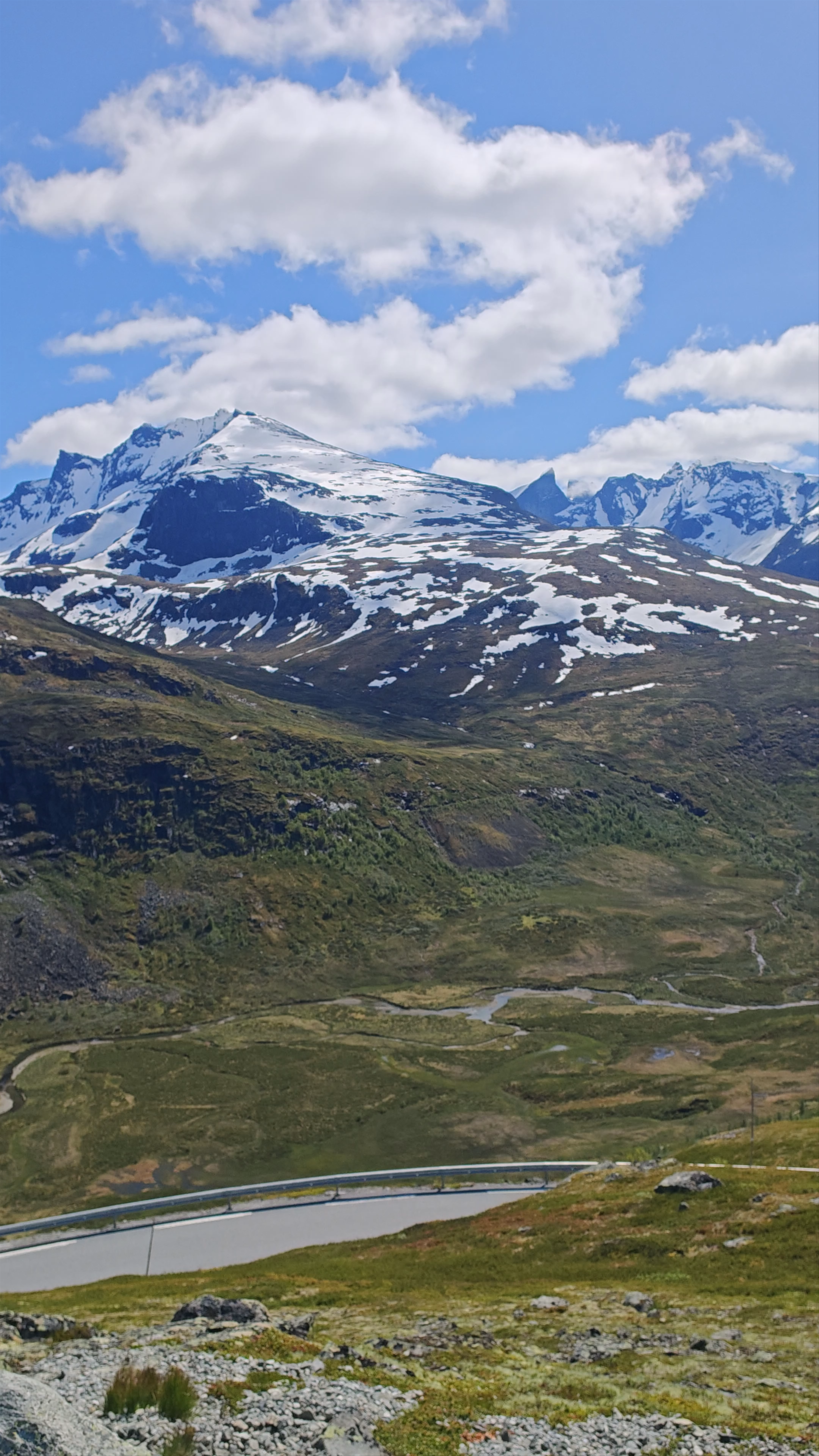 Øvre Oscarshaug (Rasteplass)