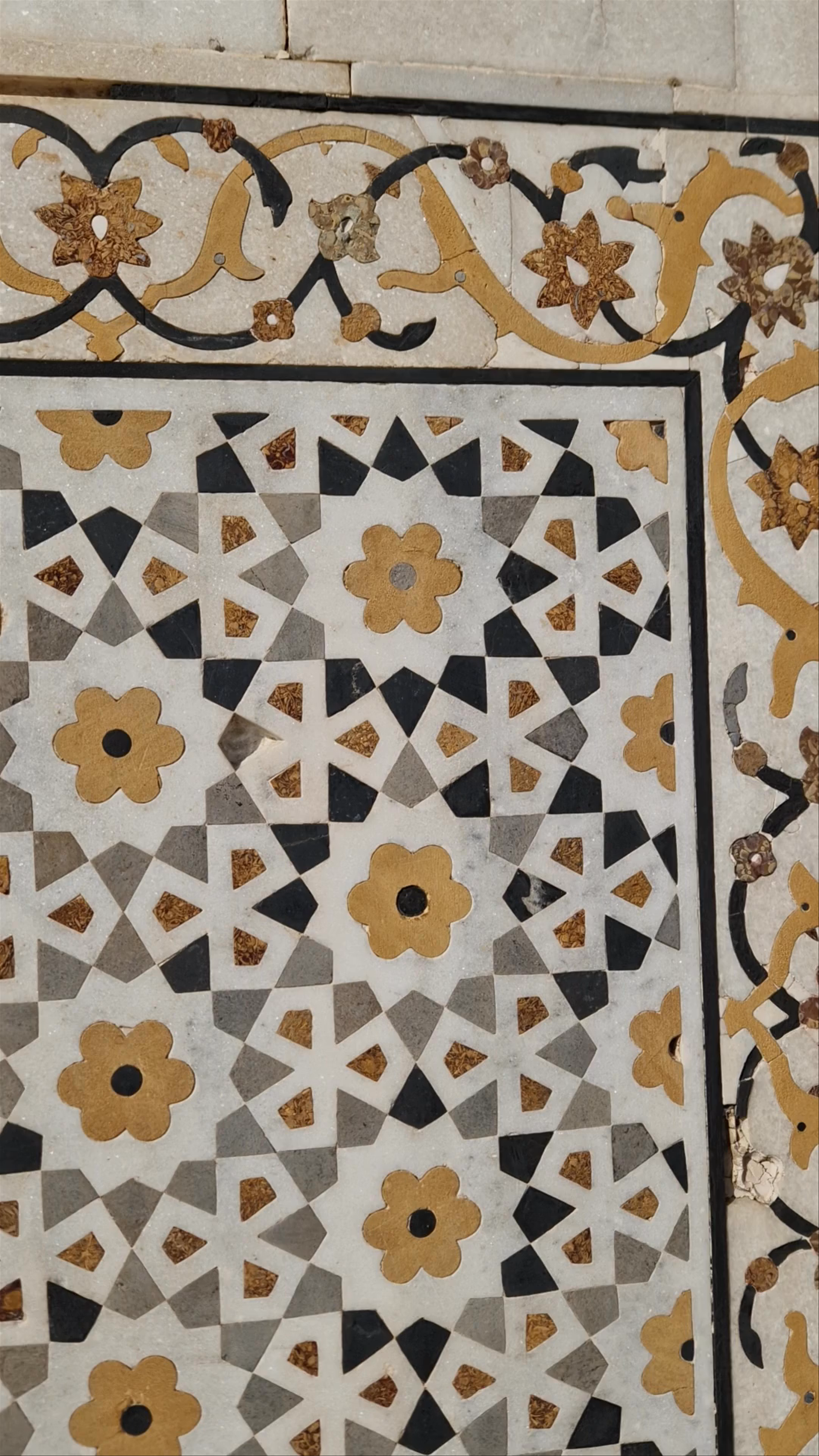 Itmad-ud-Daula: Intricate Marble Inlay Art in Agra