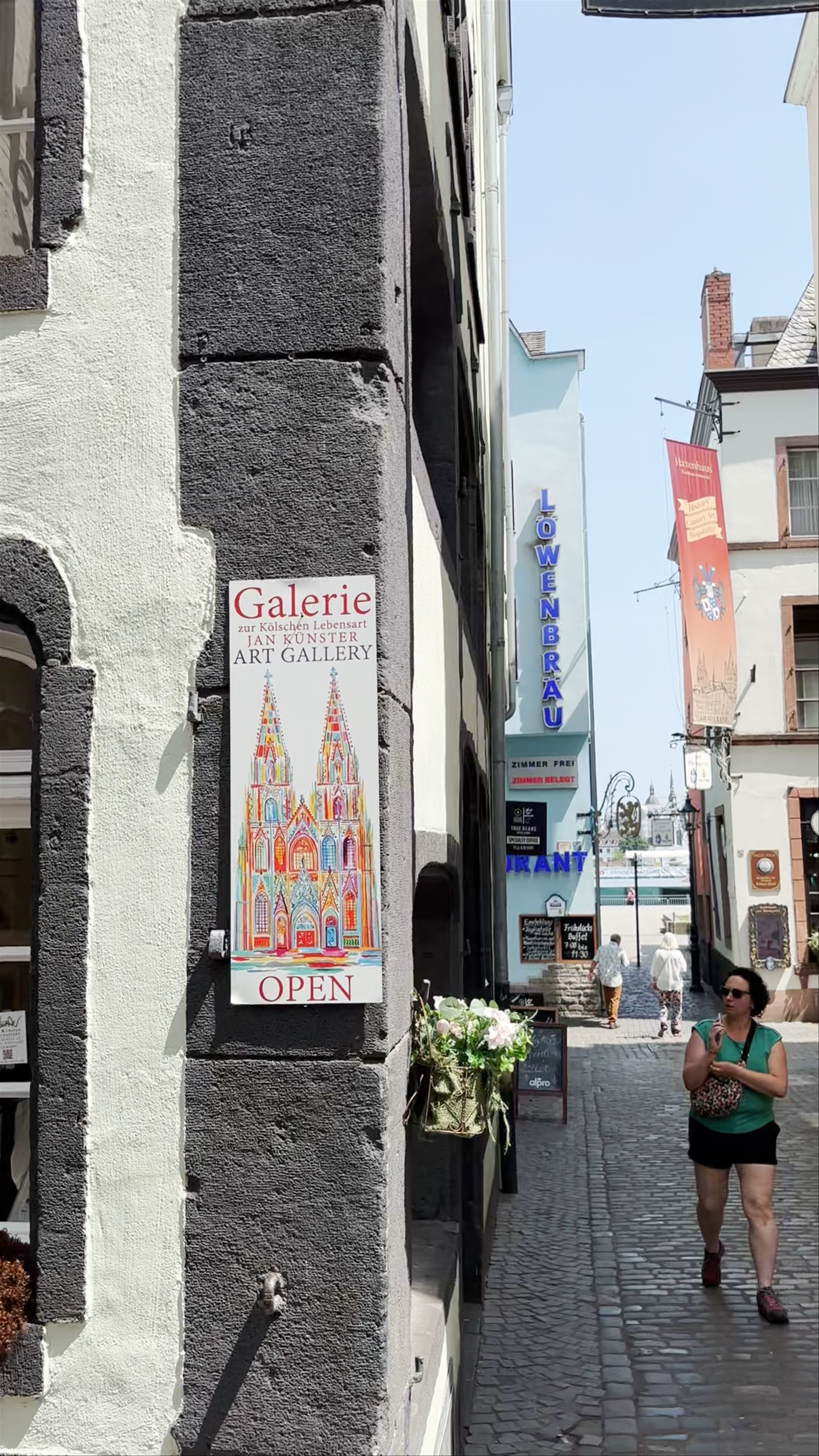 Fischmarkt: Historic Charm and Art in the Heart of Cologne