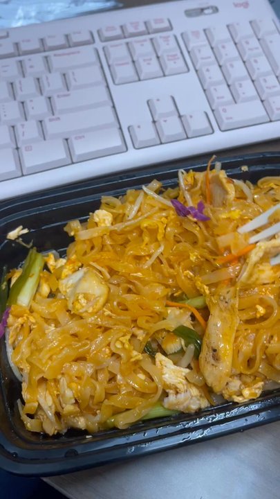 OTOP Thai - Delicious and flavor packed Chicken Pad Thai! (No spice) - Thai Near Me - Gardena, California