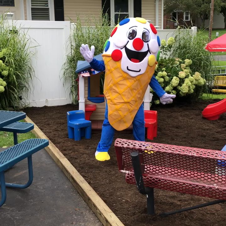 The Original Mickey's Igloo - Scoop is playing in the kids zone! - Ice Cream & Frozen Yogurt Near Me - Kingston, New York
