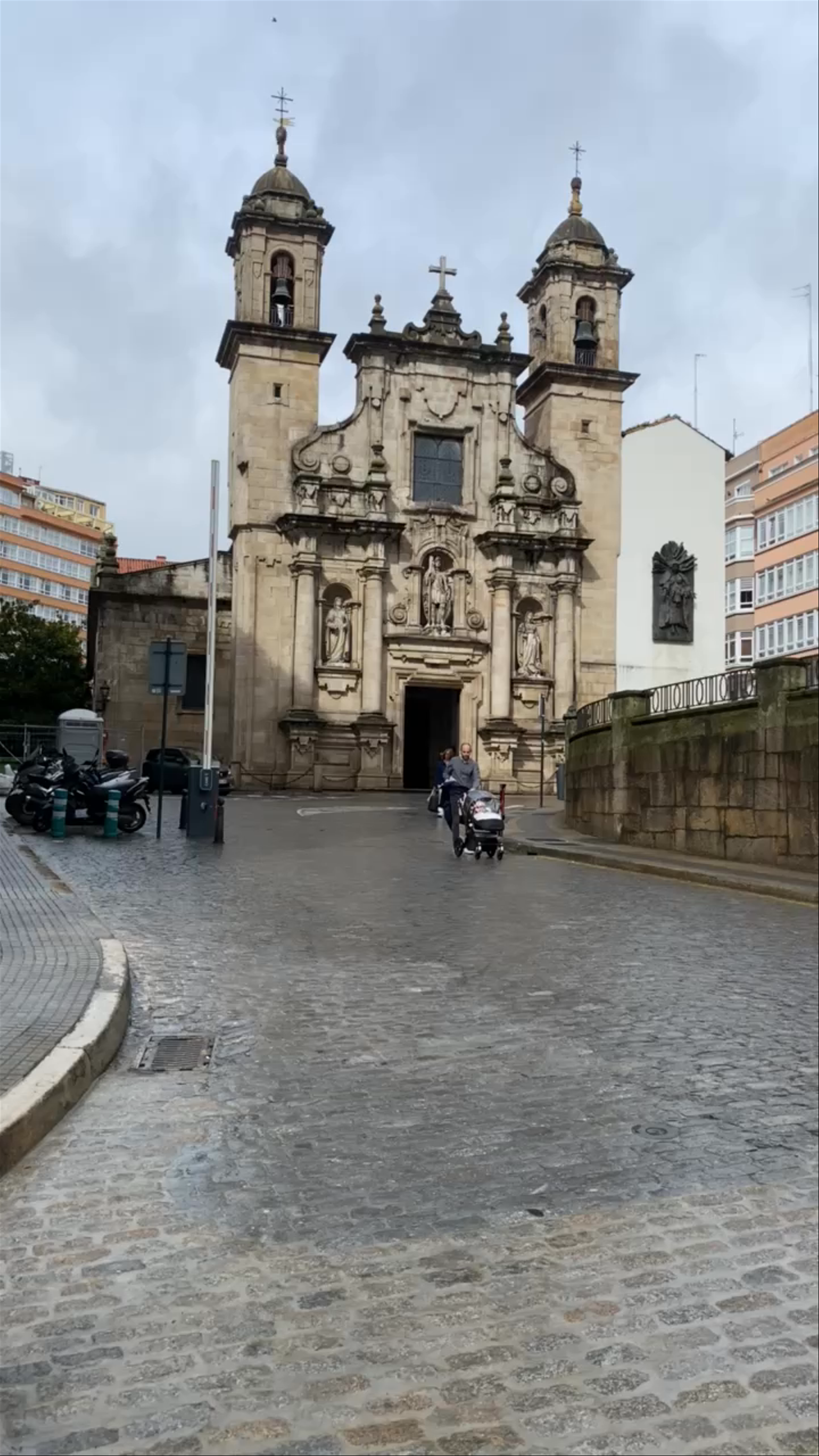 Historic and Atmospheric Walk Through Plaza de María Pita, A Coruña
