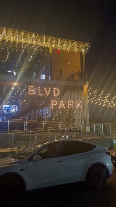 BLVD Park - Sports Bars Near Me - Houston, Texas