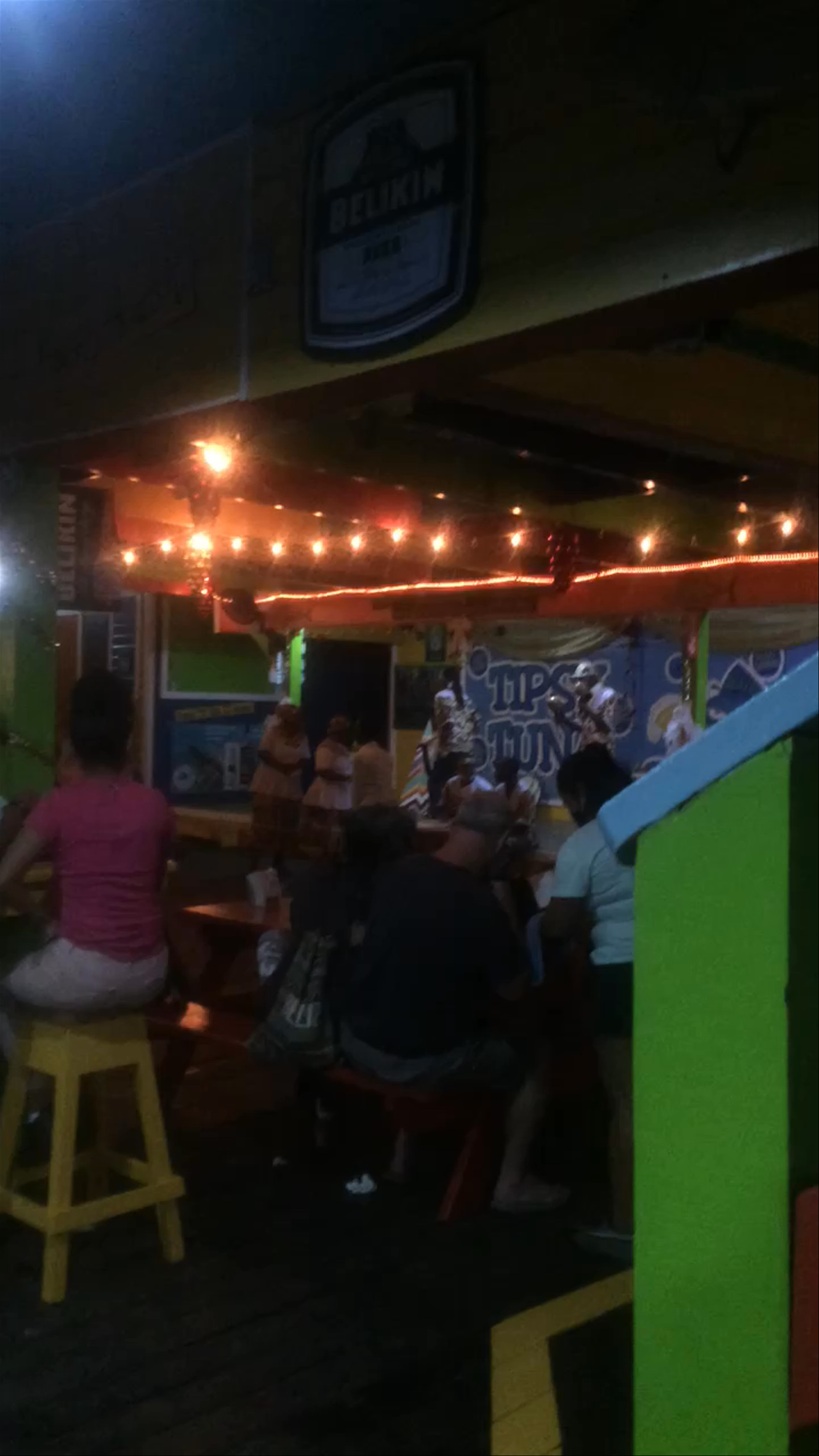 Tipsy Tuna Sports Bar 🇧🇿