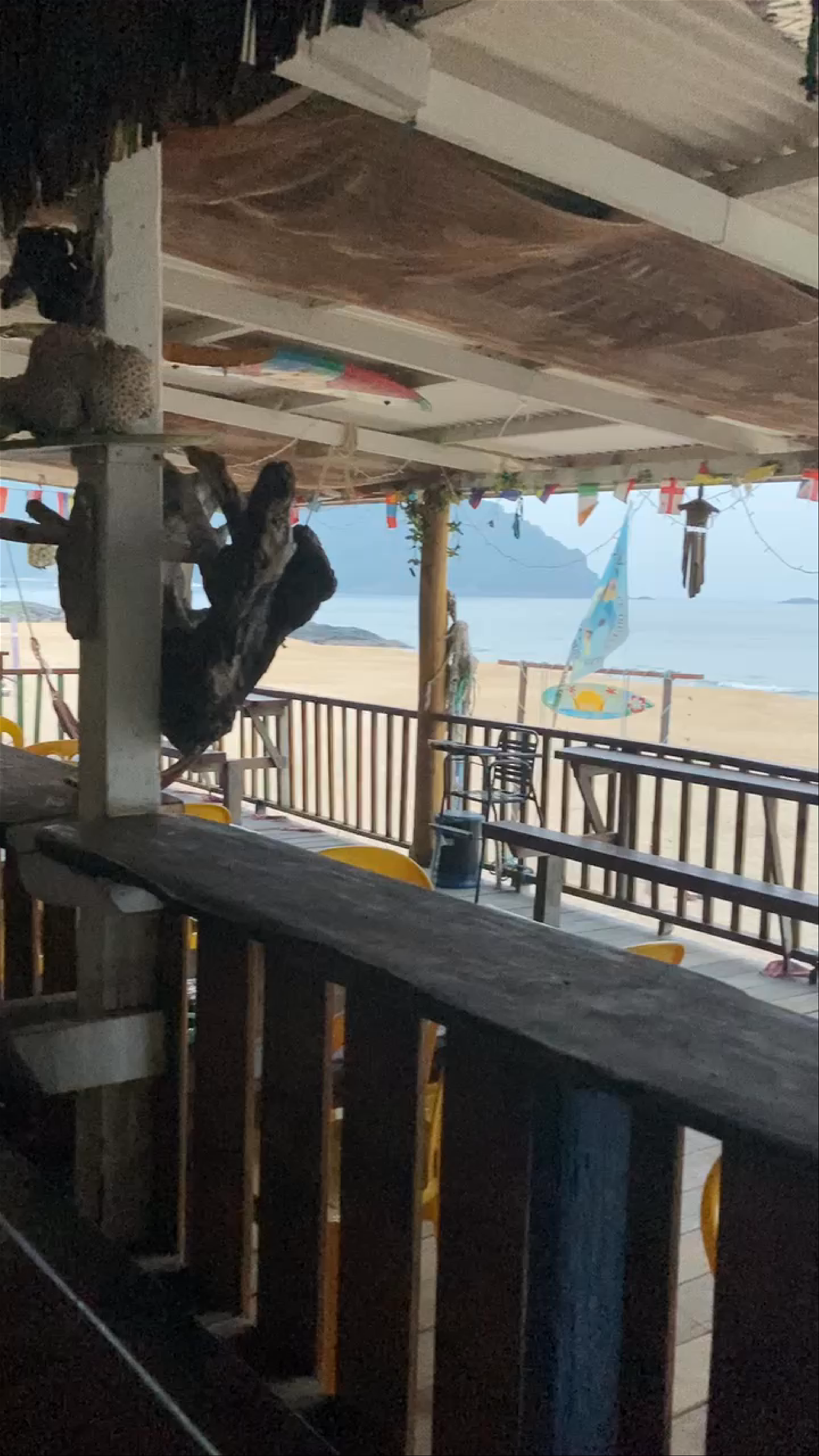 Driftwood Restaurant: Rustic Beachfront Dining in Juara Village, Tioman Island