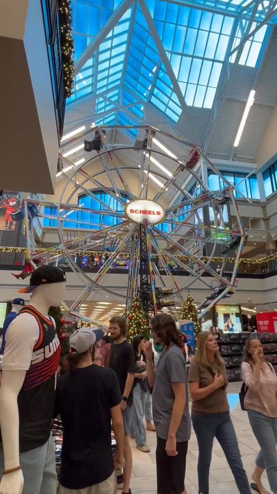 Scheels - Ferris wheel - Golf Equipment Near Me - Chandler, Arizona