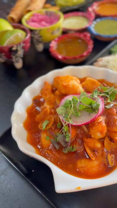Taqueria Las Comadres - Mexican Near Me - La Mirada, California