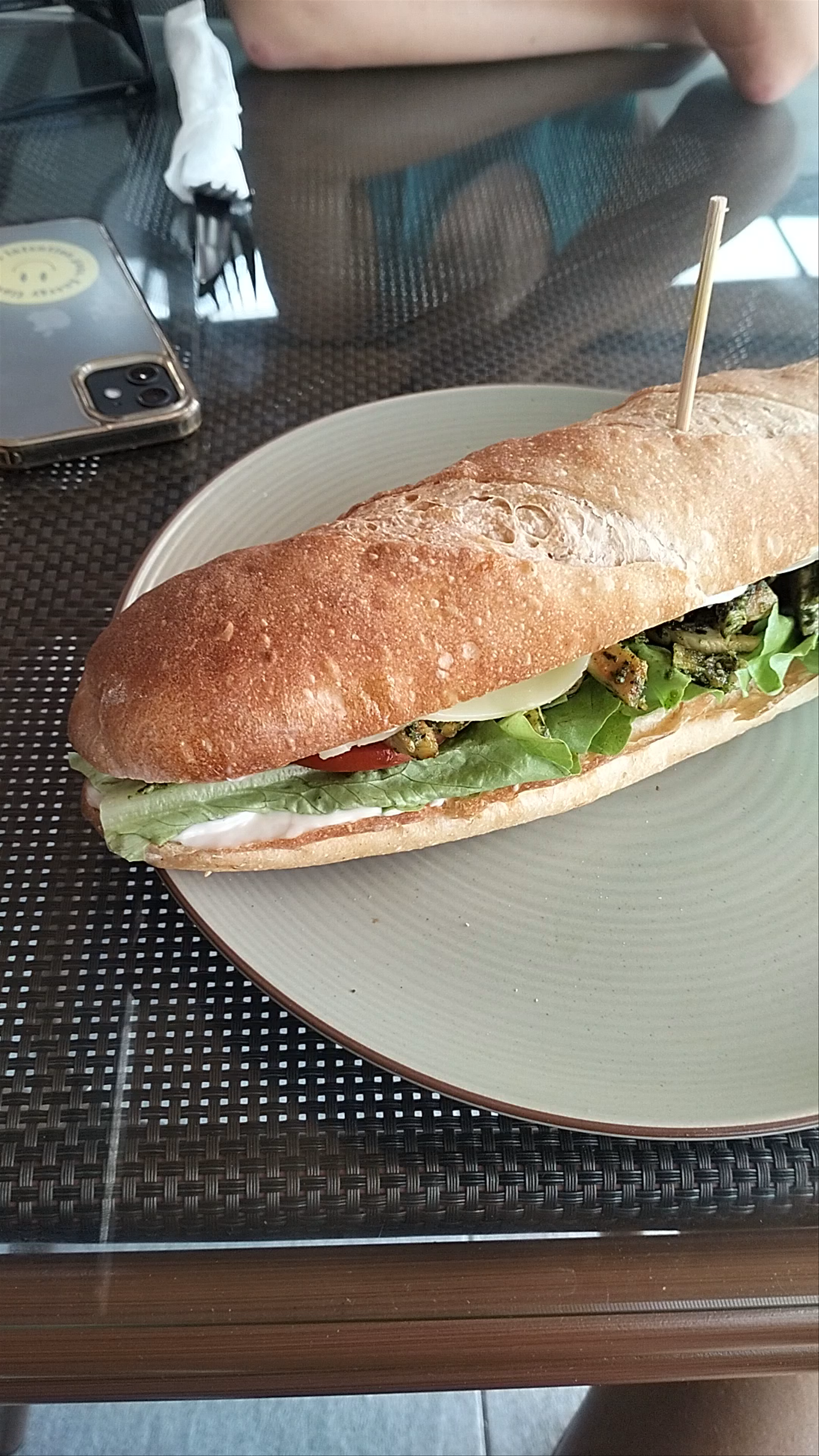 Croissant & Ko: Laid-Back Lunch Vibes in Fort Lauderdale