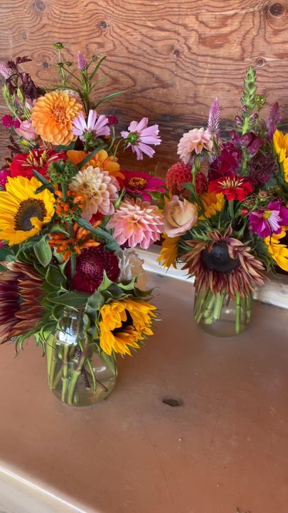 Day Farms - Flower bunch $8 - Farmers Market Near Me - Layton, Utah