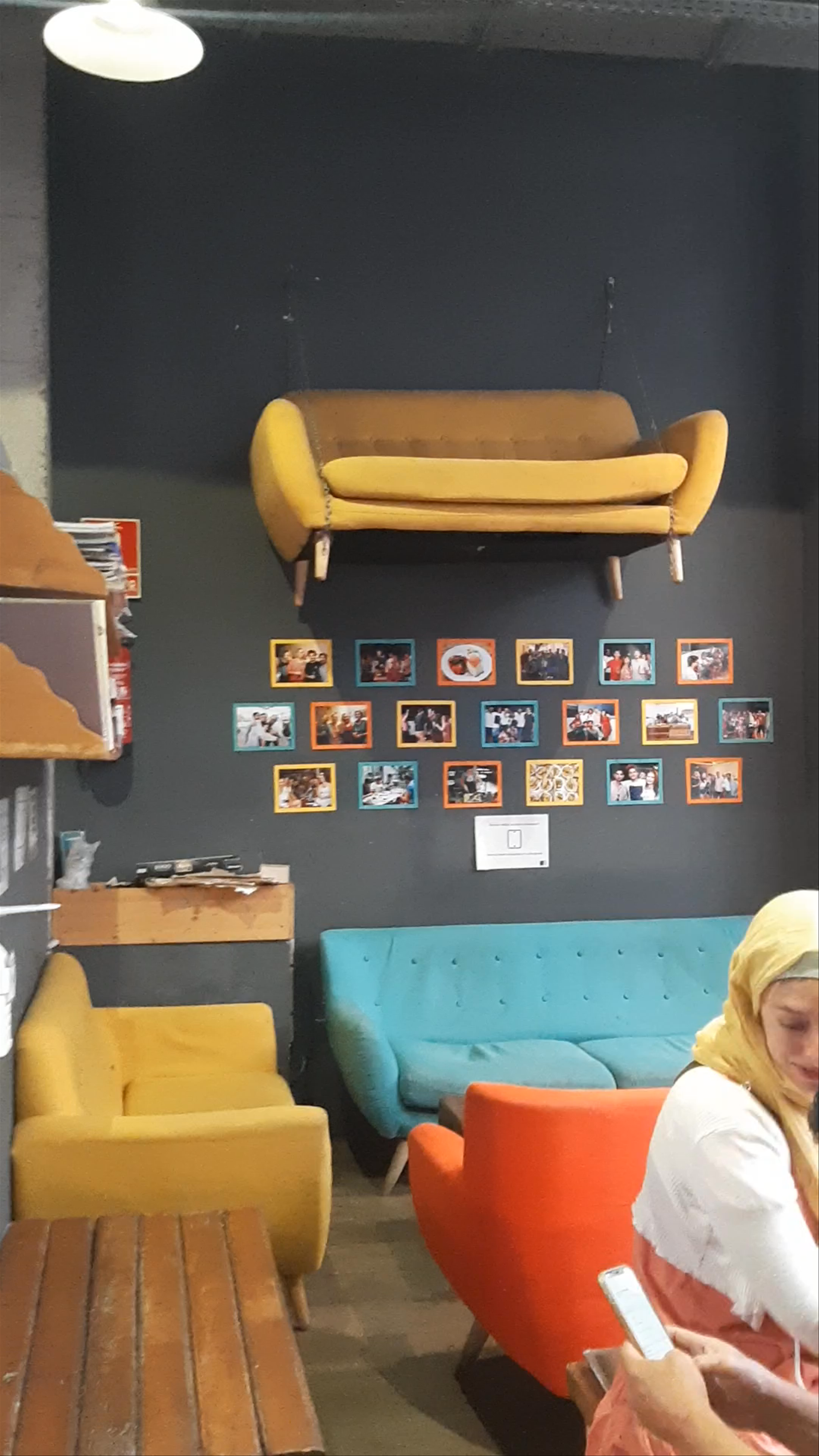 Black Swan Hostel Sevilla: Cozy, Artistic Vibes in Seville