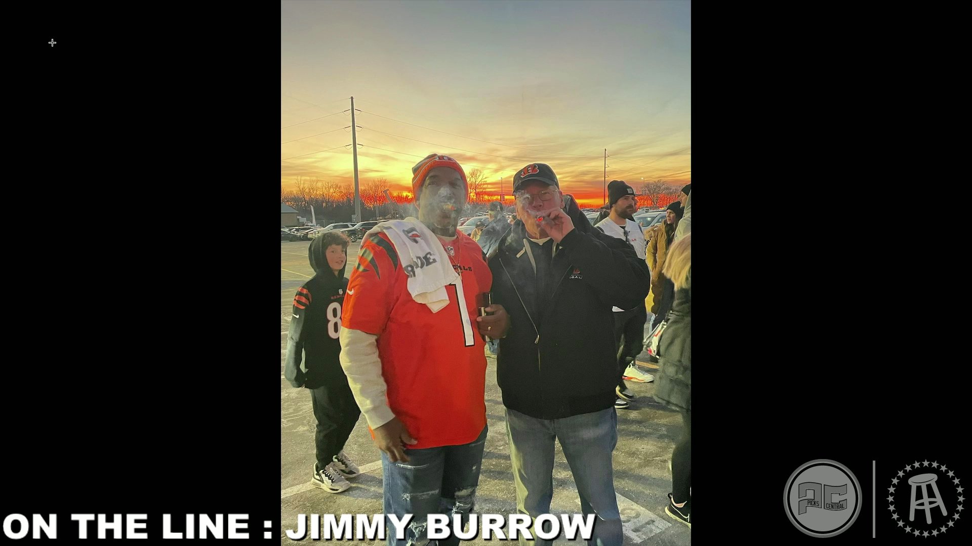 Joe Burrow and Ja'Marr Chase's dads smoked a victory cigar after their sons  made the Super Bowl 