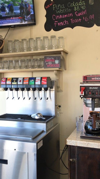 Bread & Butter Cafe - The breakfast counter - Breakfast & Brunch Near Me - Palatine, Illinois