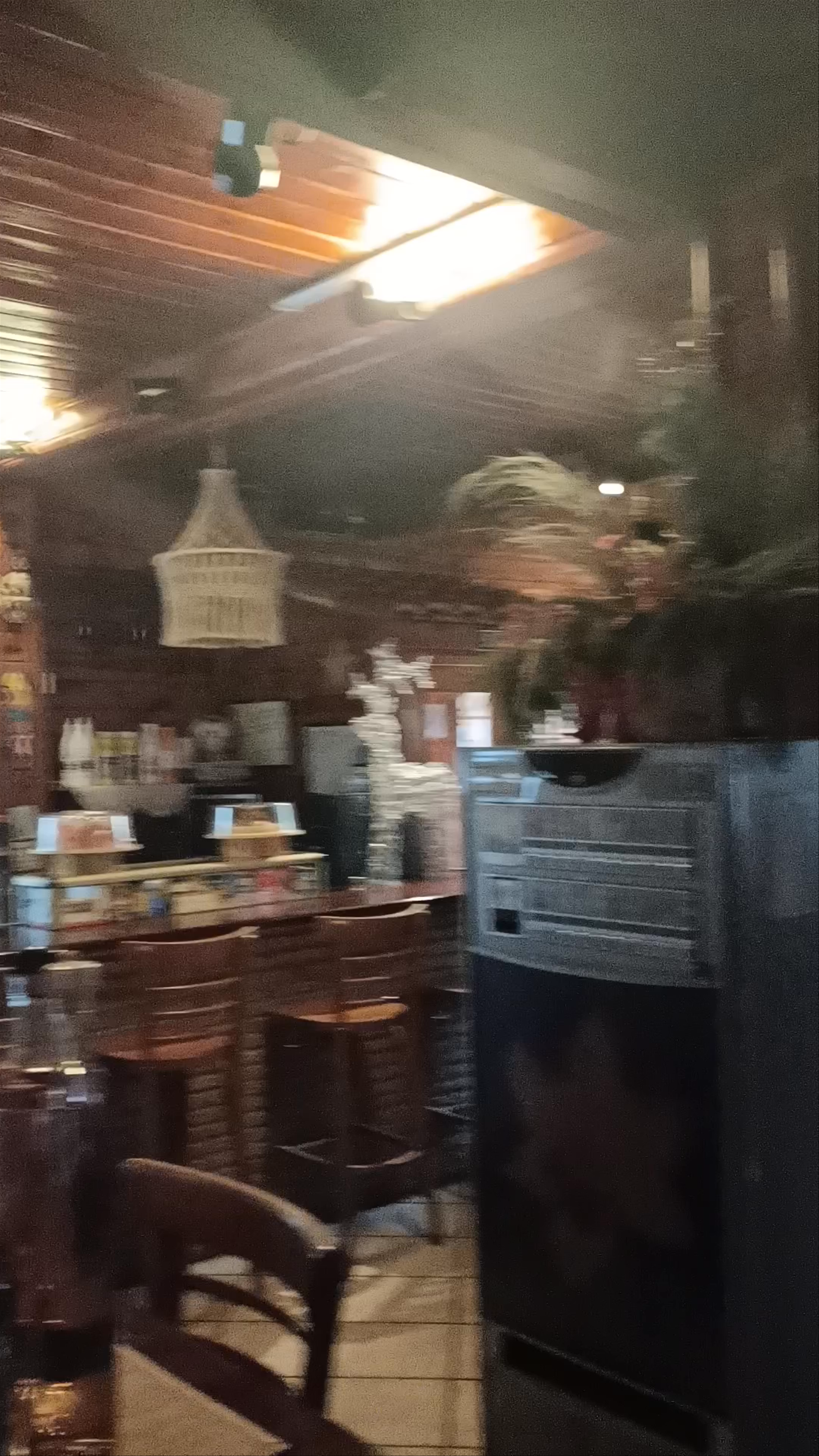 La Cabaña - Cozy Cafetería Heladería in Casillas, Spain