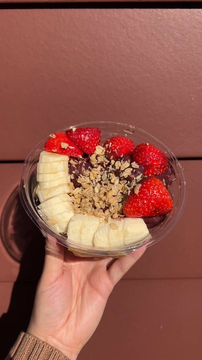 Le Petit Ananas Cafe - Acai bowl - Shaved Ice Near Me - Arlington , Virginia