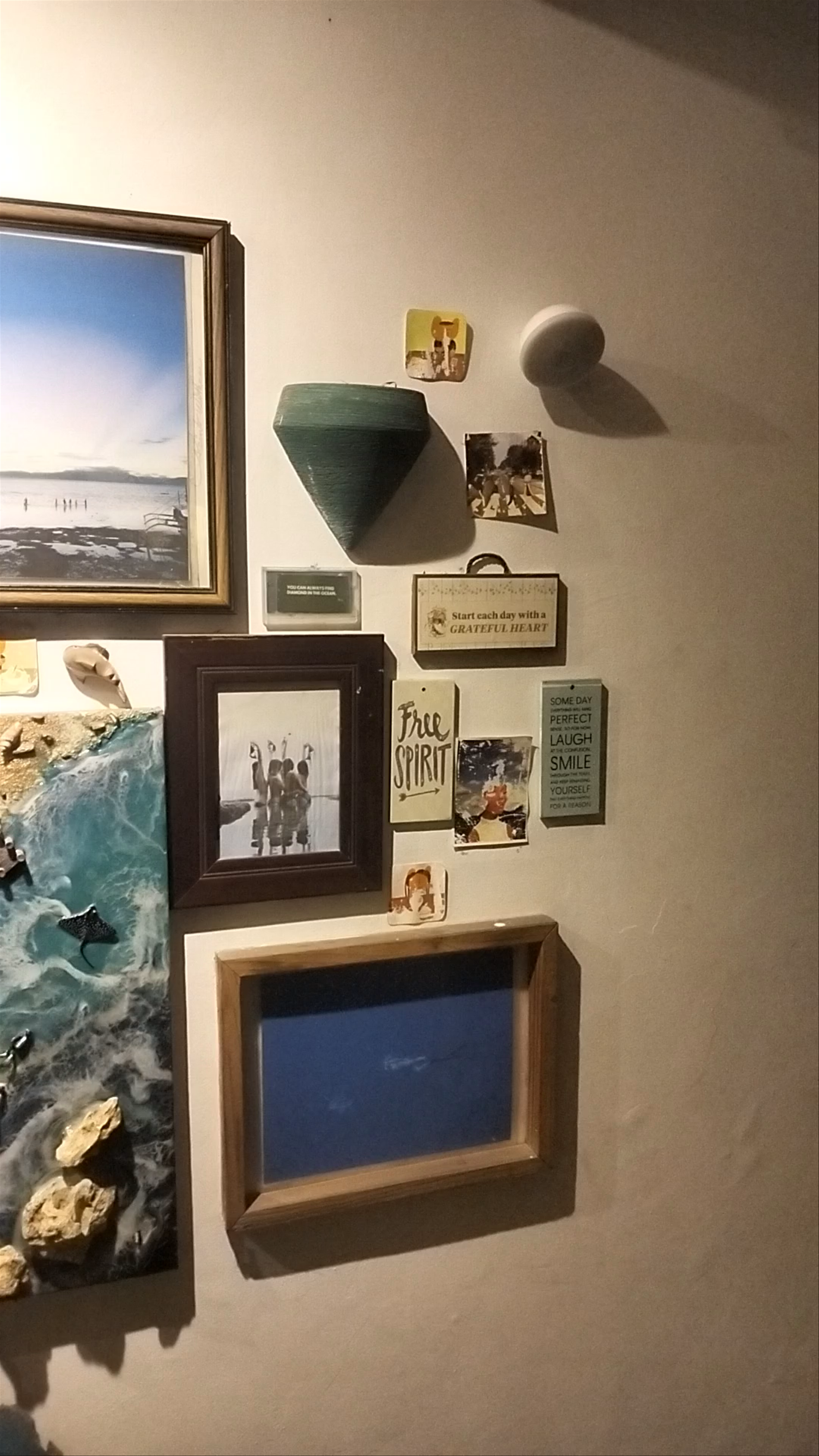 Daily Sweet Cafe & Snow Ice Shop: Cozy Artistic Vibes in Moalboal