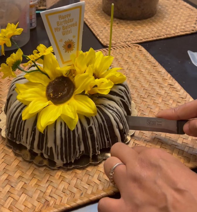 Creative Cakery - Vegan and Gluten free Chocolate Cake. Just yummy!! - Bakeries Near Me - Long Beach, California