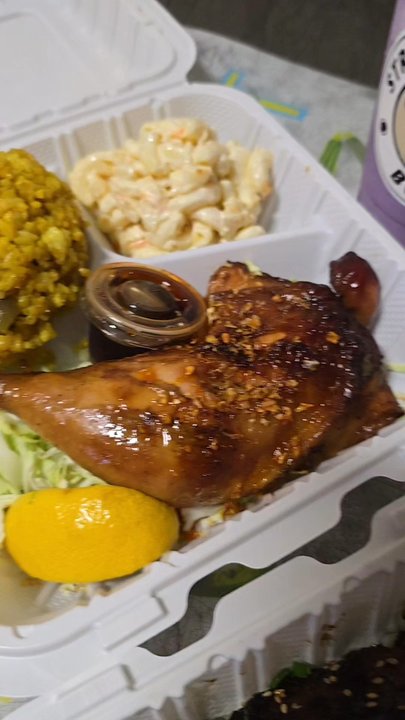 Da Tambayan Corner - Chicken Inasal, Pork Sisisg, Kalbi Plate, and ofcourse flip side boba from Street Market Boba - Food Trucks Near Me - Maui, Hawaii