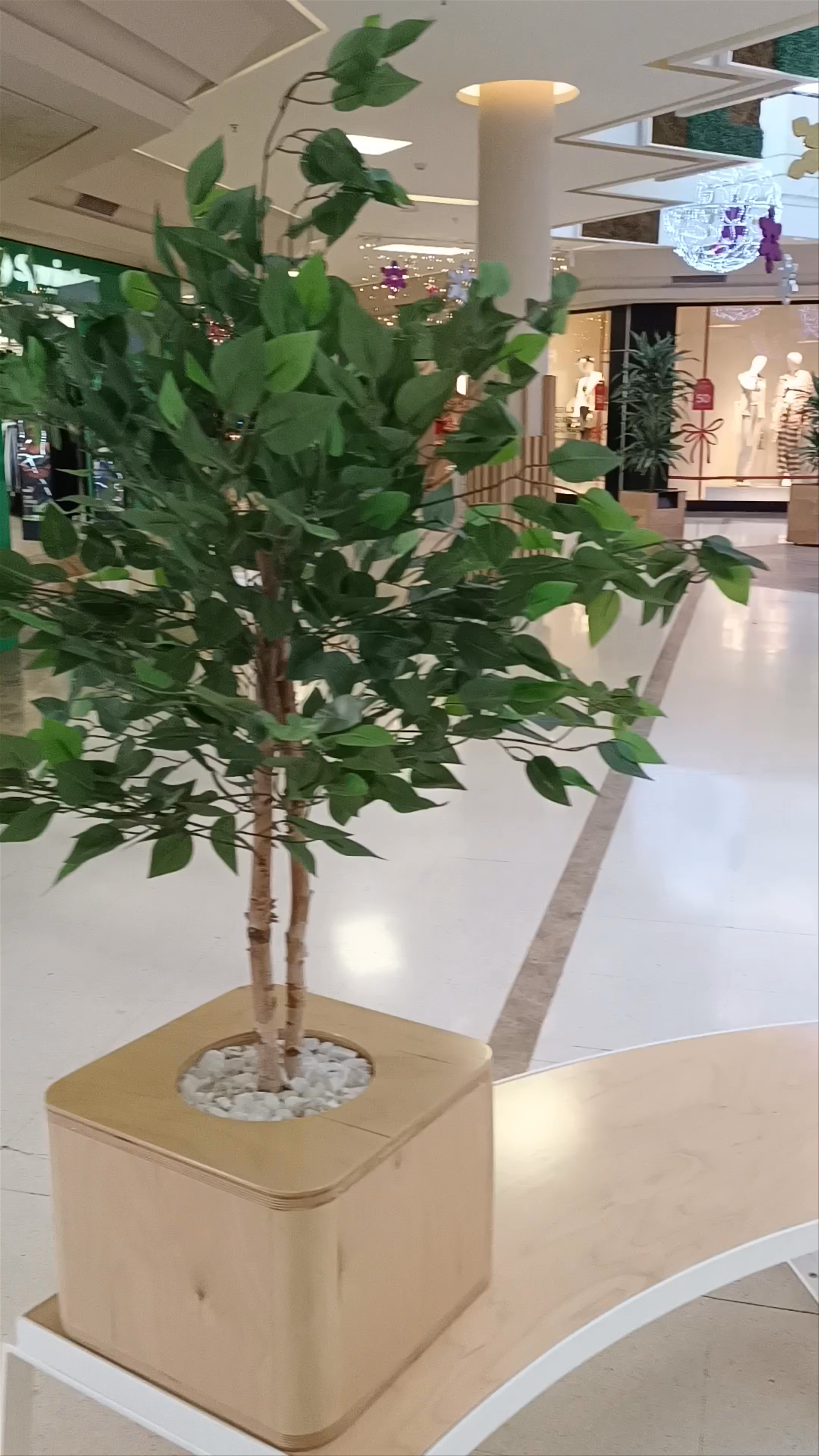 Centro Comercial Atalayas: Modern Shopping and Relaxation in Puente Tocinos