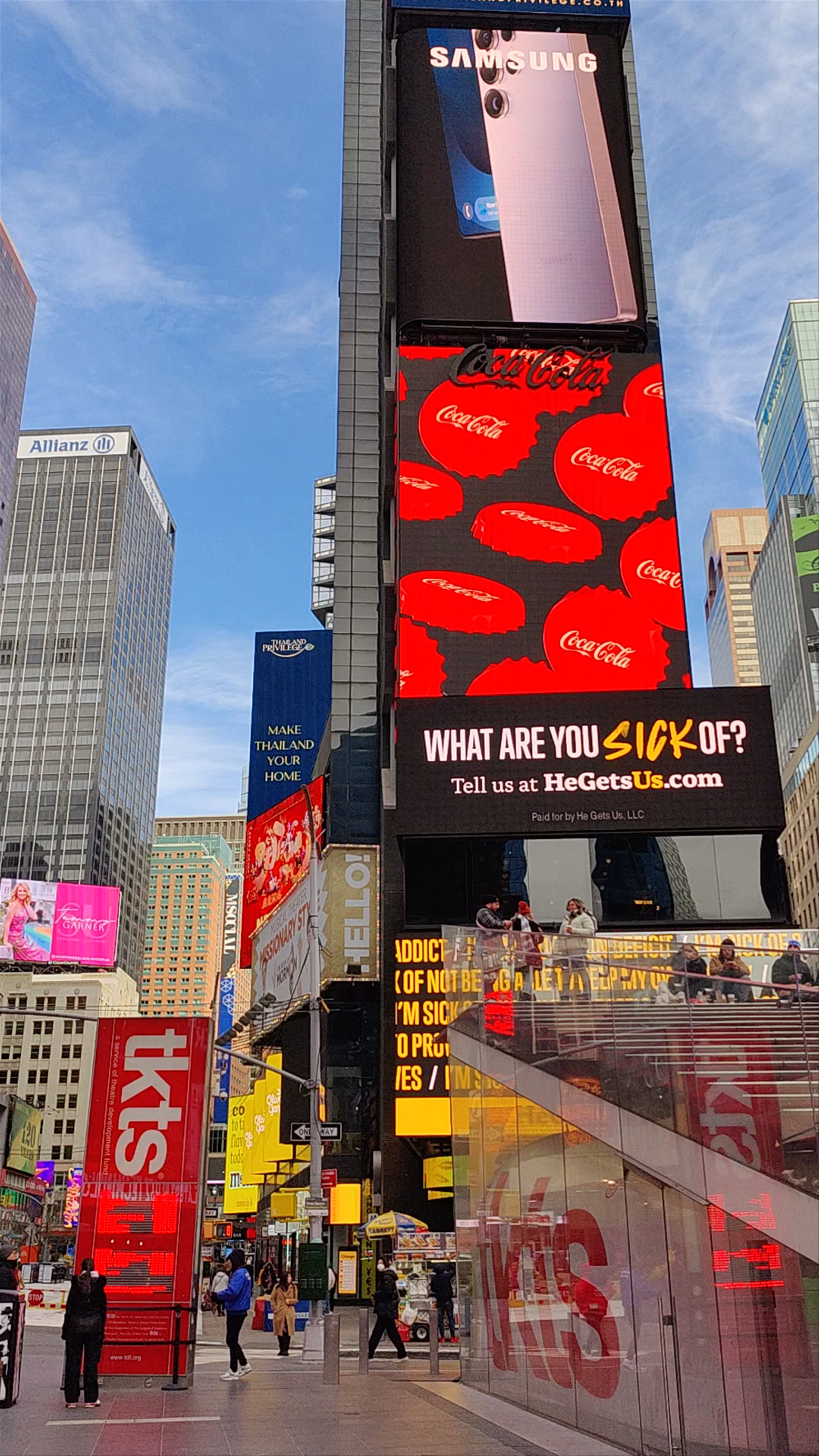 Times Square Energy: Vibrant Urban Pulse in New York City