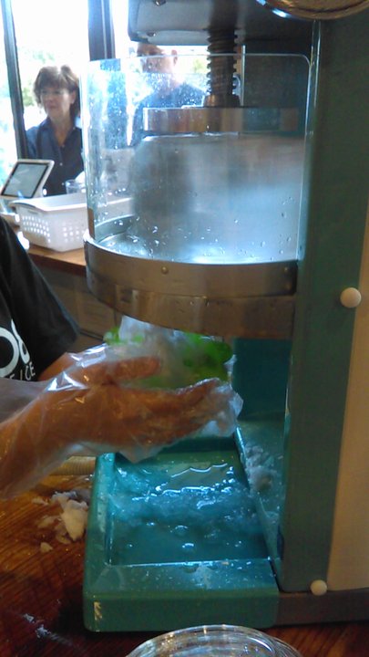 808 Shave Ice - Shaving an actual large ice cube - Shaved Ice Near Me - Fairview Park, Ohio