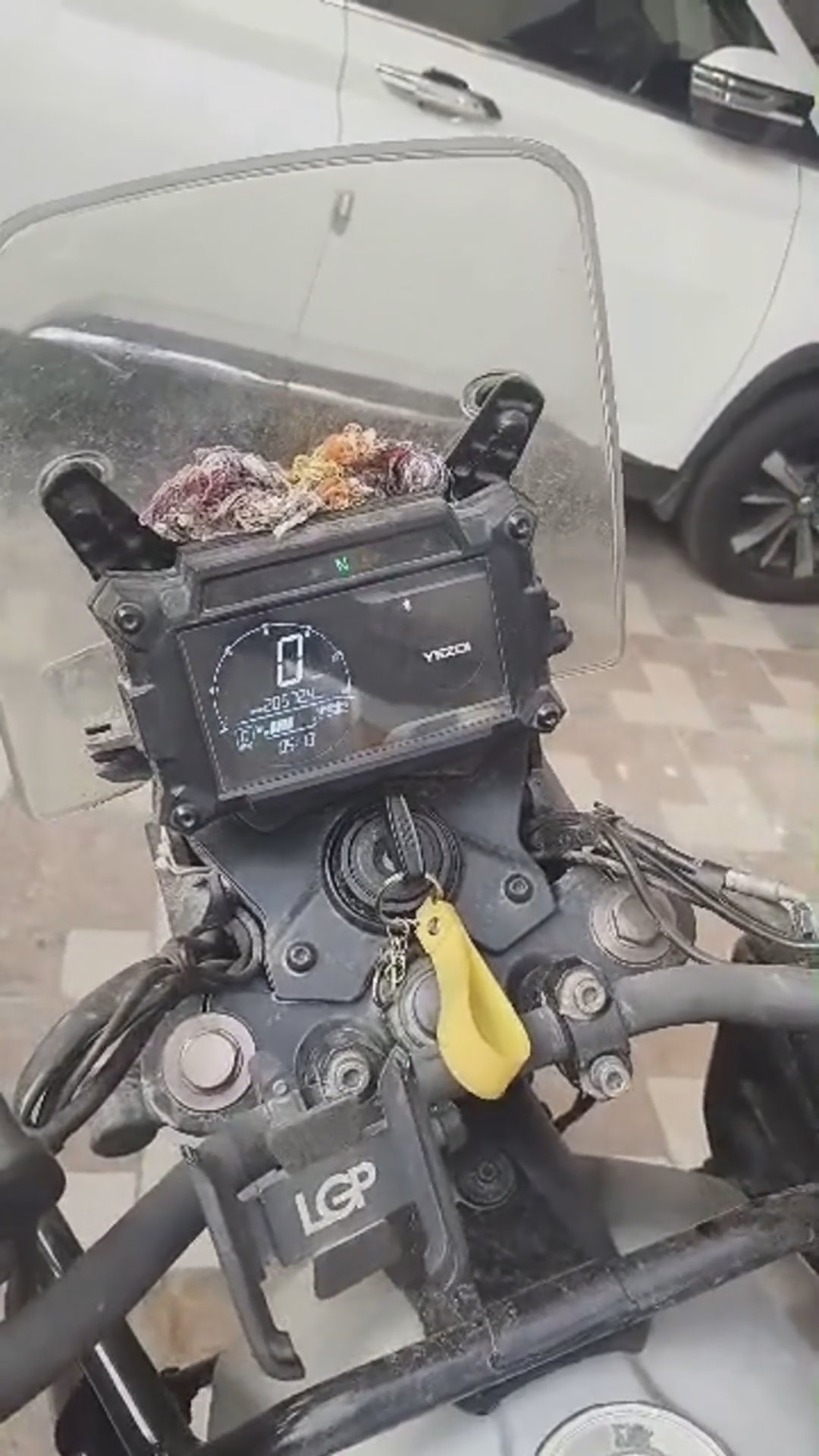 Walk-around video thumbnail