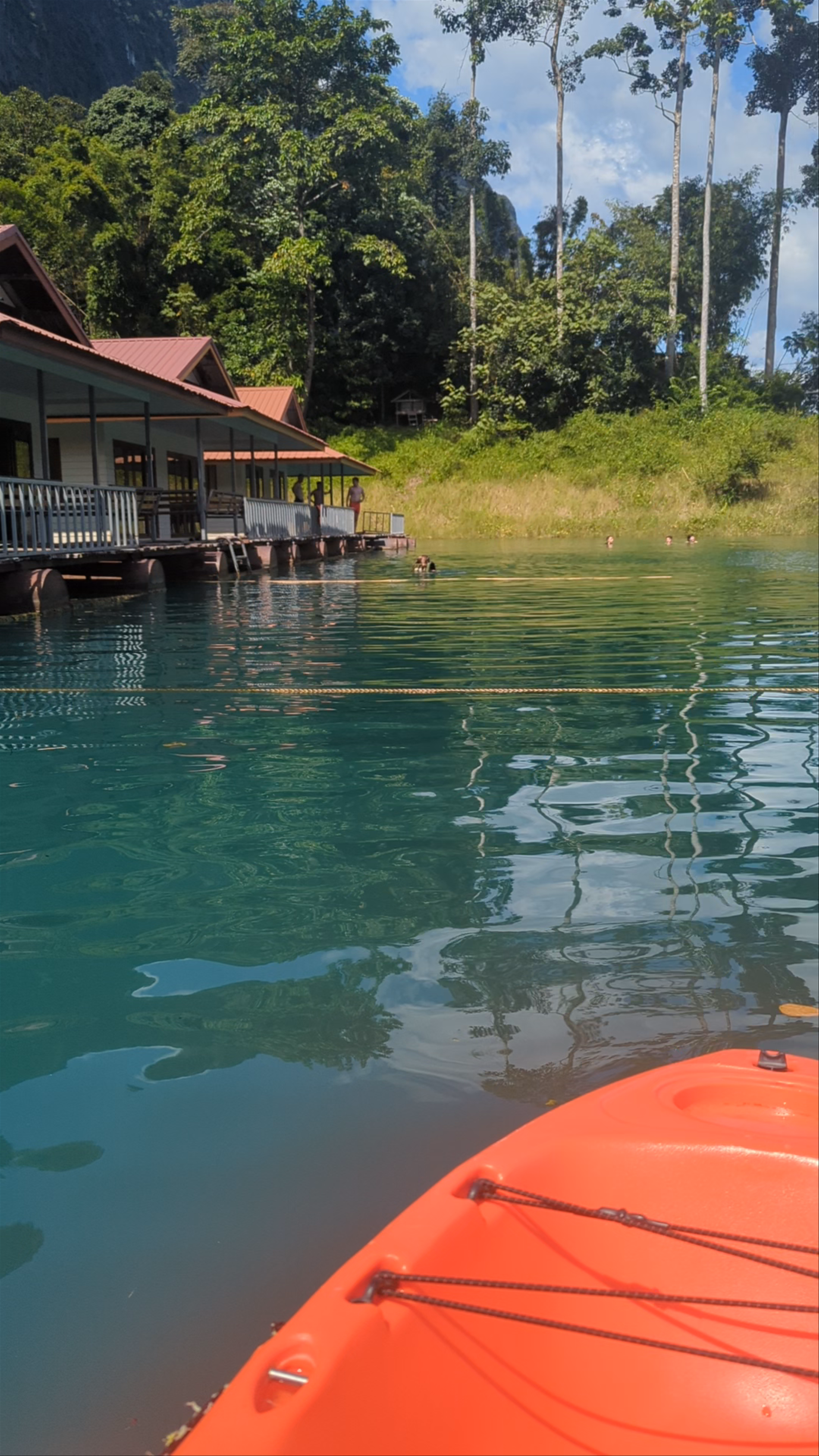 Khaosok Eco Rafting: Serene Waters and Jungle Paradise